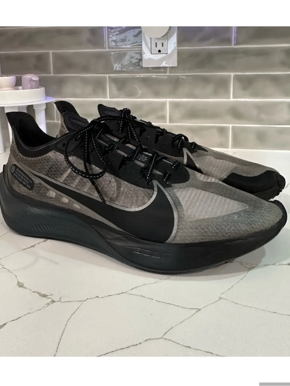 NIKE Zoom Gravity Sneakers. Men’s Size 11.5 Color Black.